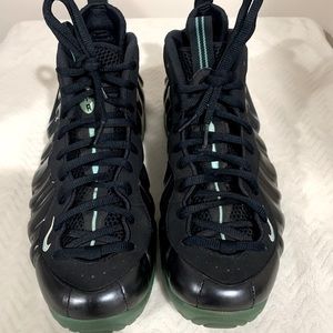 Nike Foamposite Pro “Obsidian” size 11.5